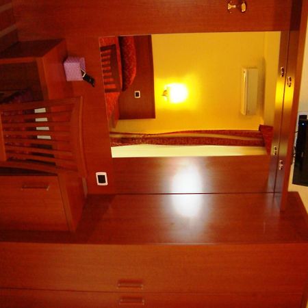 Residenza Fermi Hotel Roma Ngoại thất bức ảnh