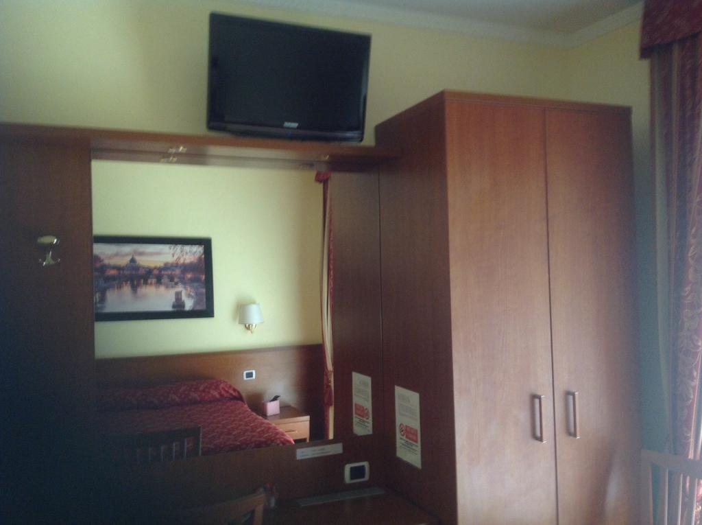Residenza Fermi Hotel Roma Ngoại thất bức ảnh