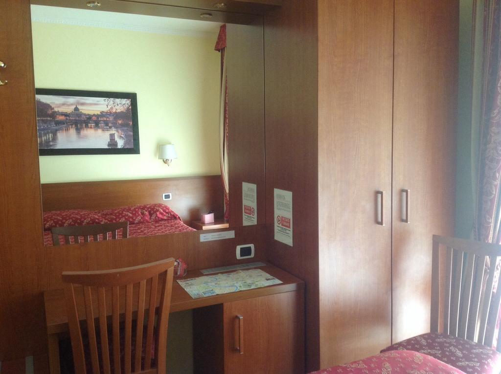 Residenza Fermi Hotel Roma Ngoại thất bức ảnh